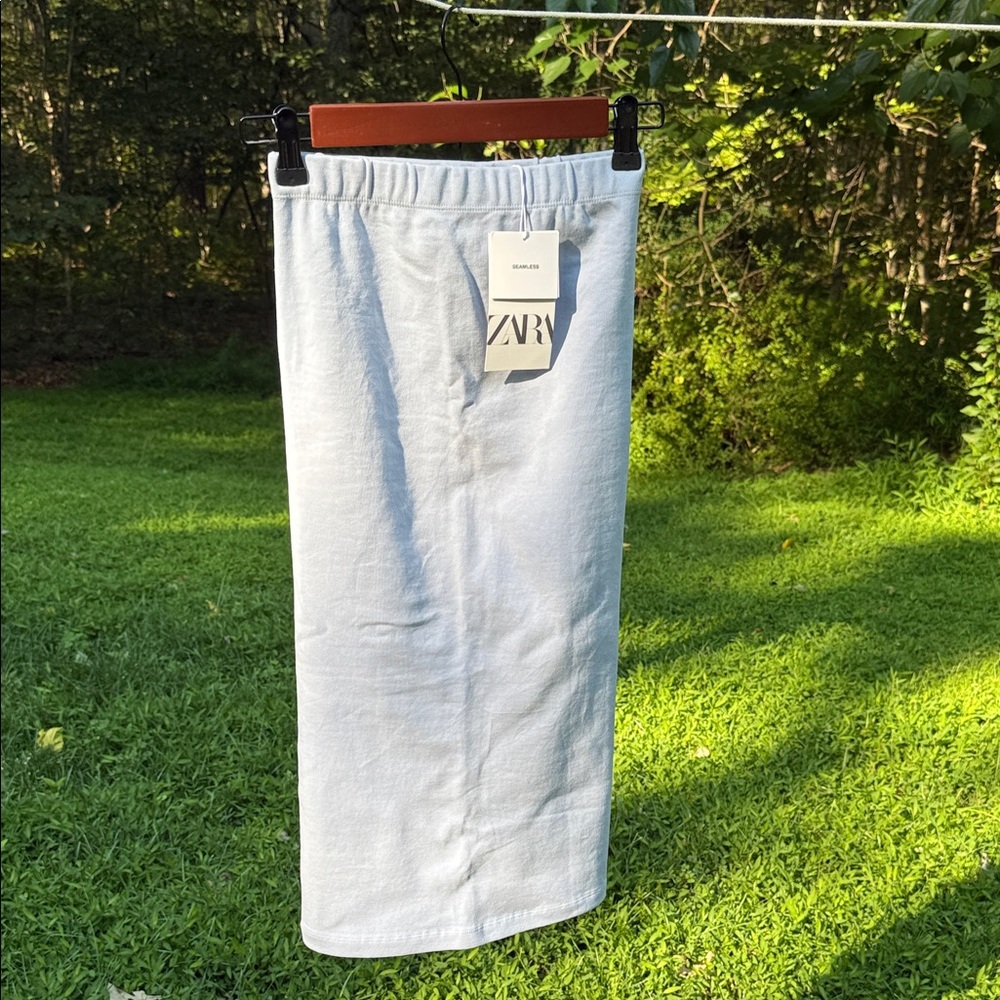 Seamless Pull-on Skirt